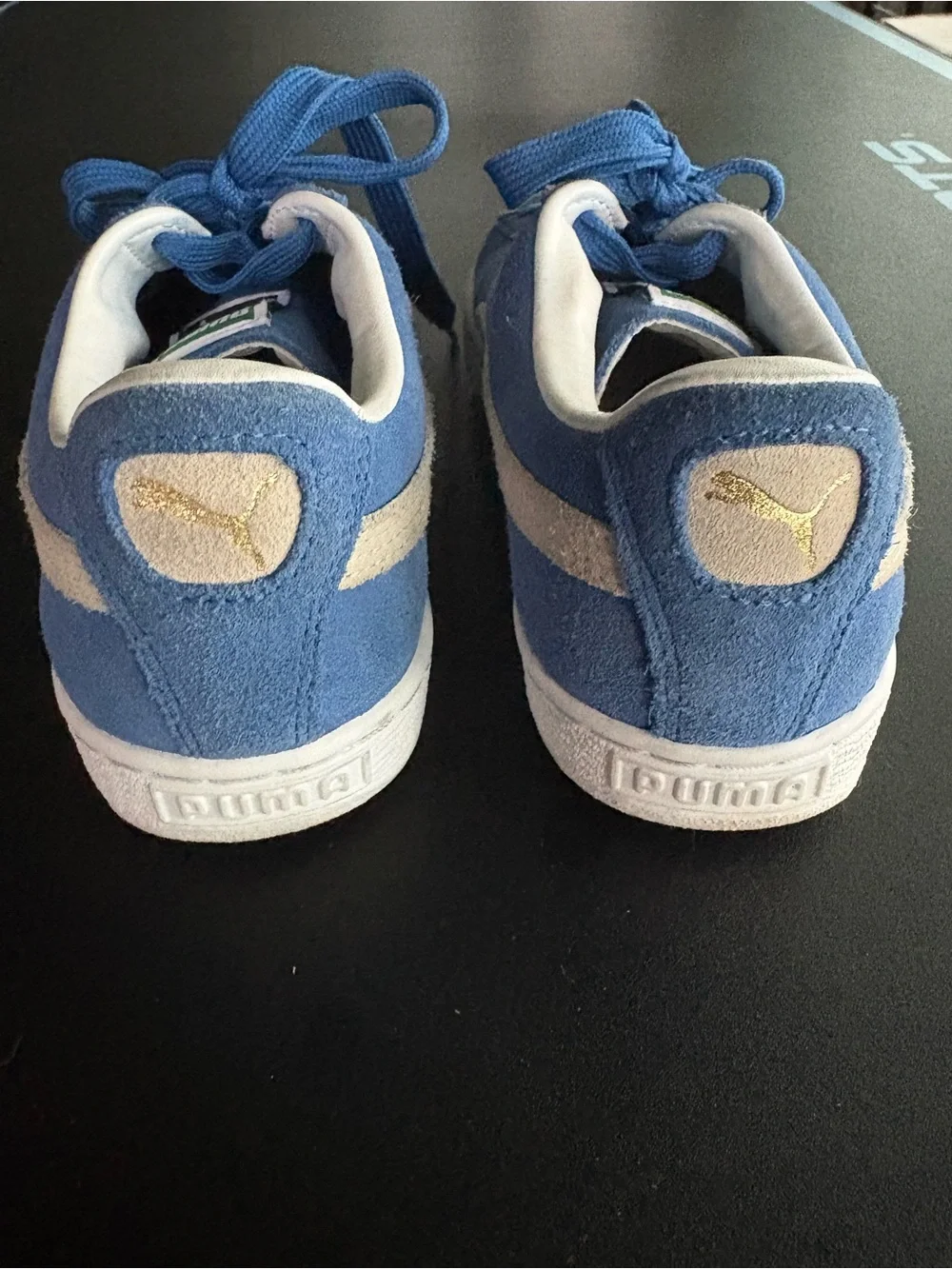 Men’s Suede Classic Blue White Pumas Size 6.5